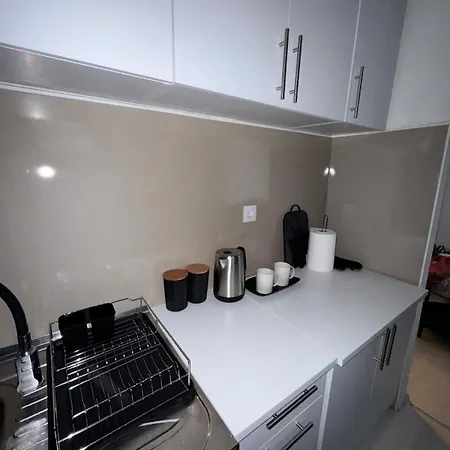 Stylish Renovated - Center Appartamento